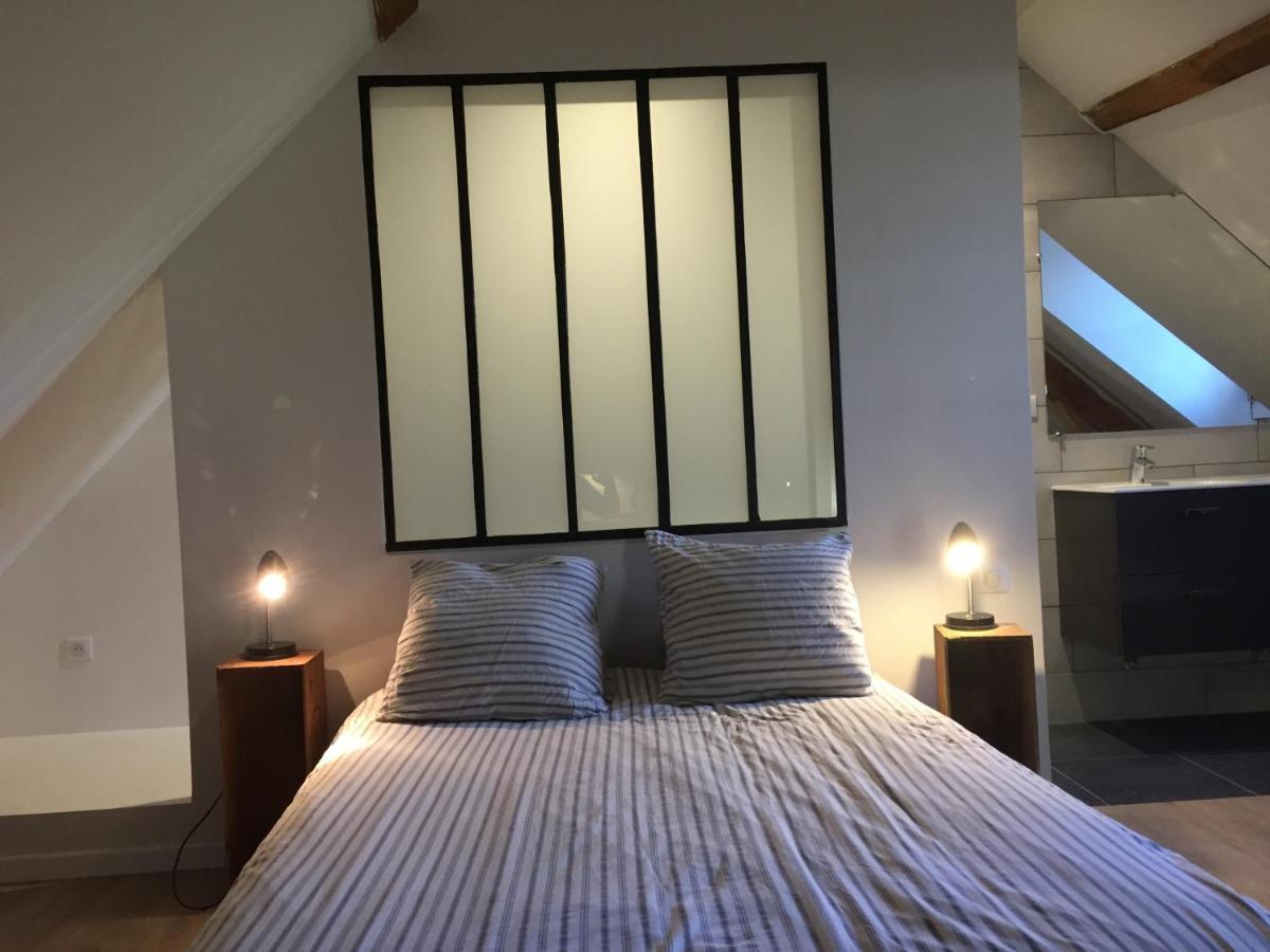 Le Vieux Saule Hotel Saints-en-Puisaye Luaran gambar